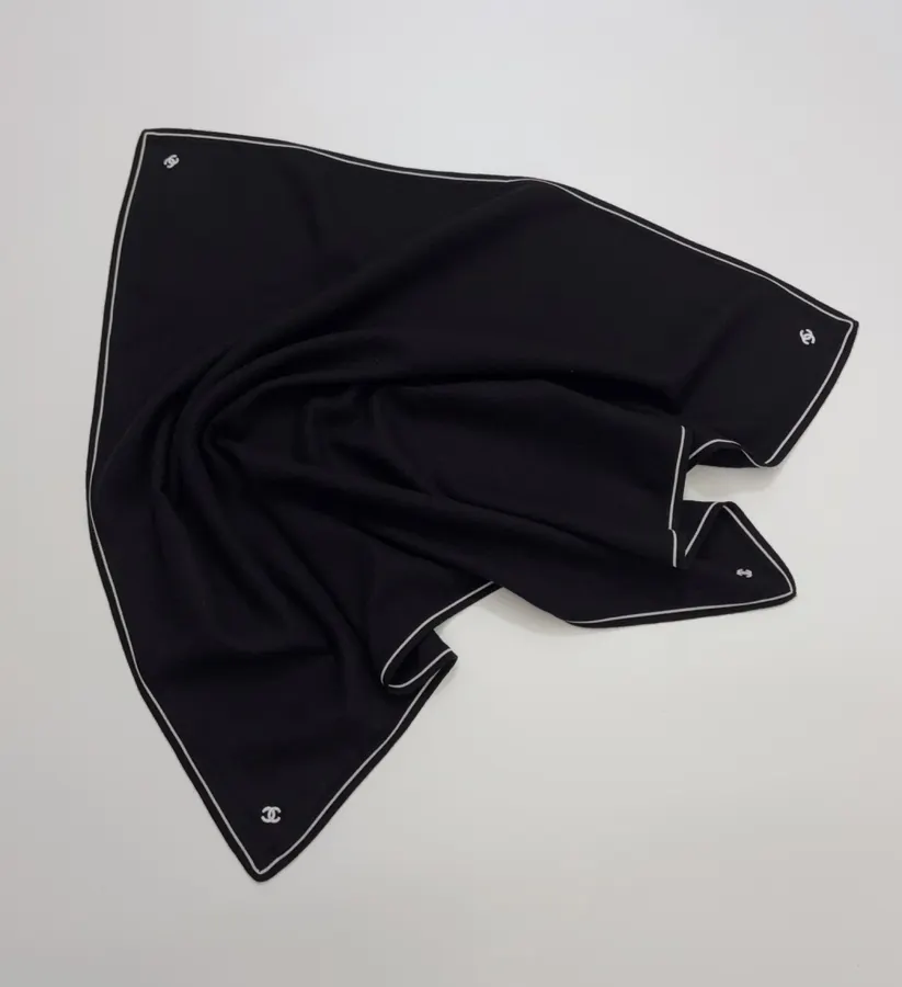 CHANEL Black square scarf in Black, product view 13