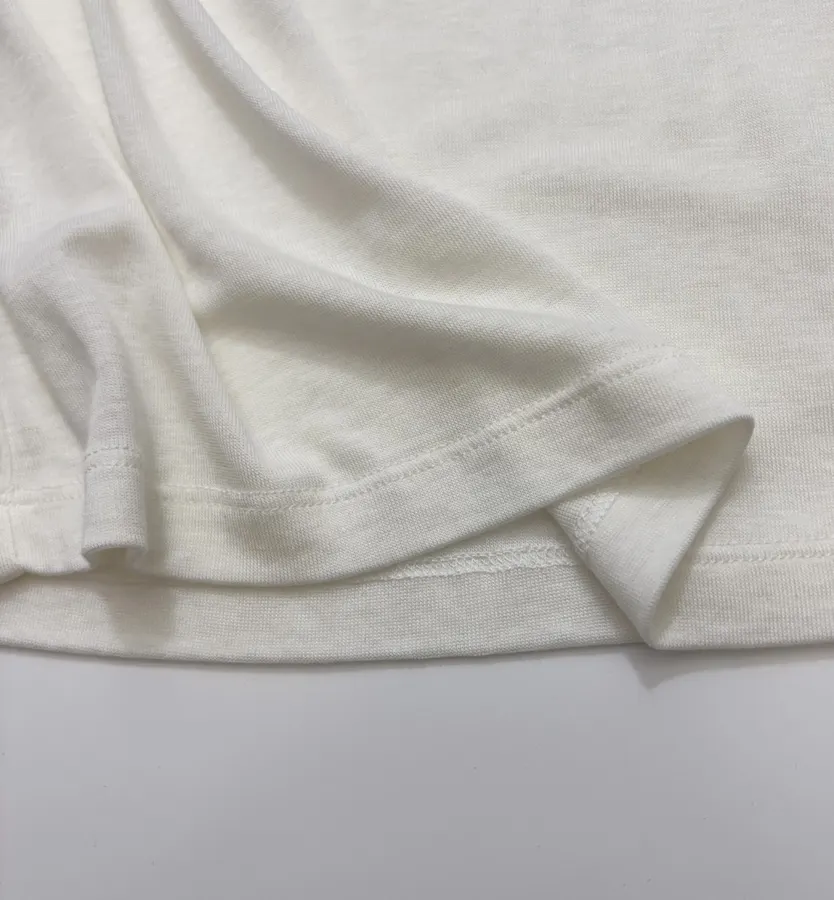 LE 17 SEPTEMBRE Solid-color fitted long-sleeve base layer T-shirt in As Shown, product view 09