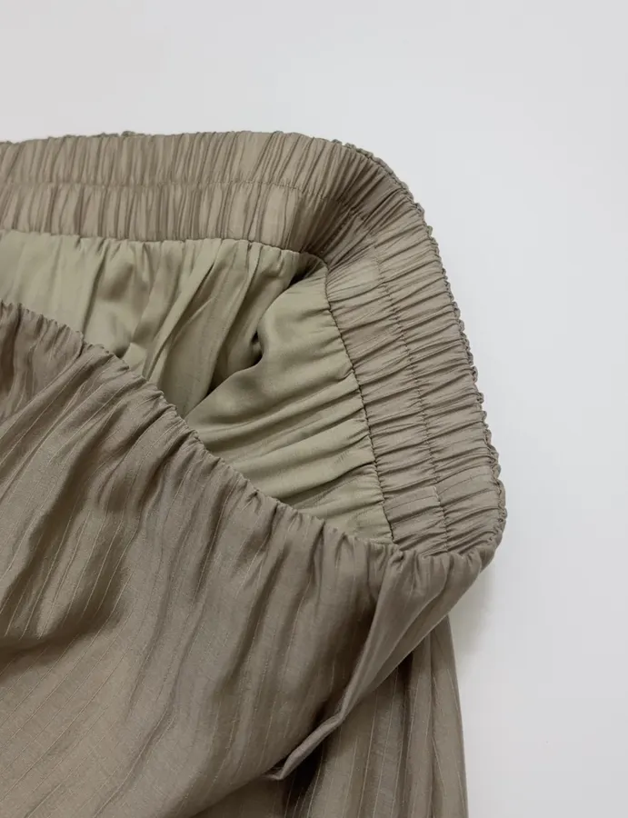 RUOHAN Casual elastic-waist pleated skirt in As Shown, product view 04