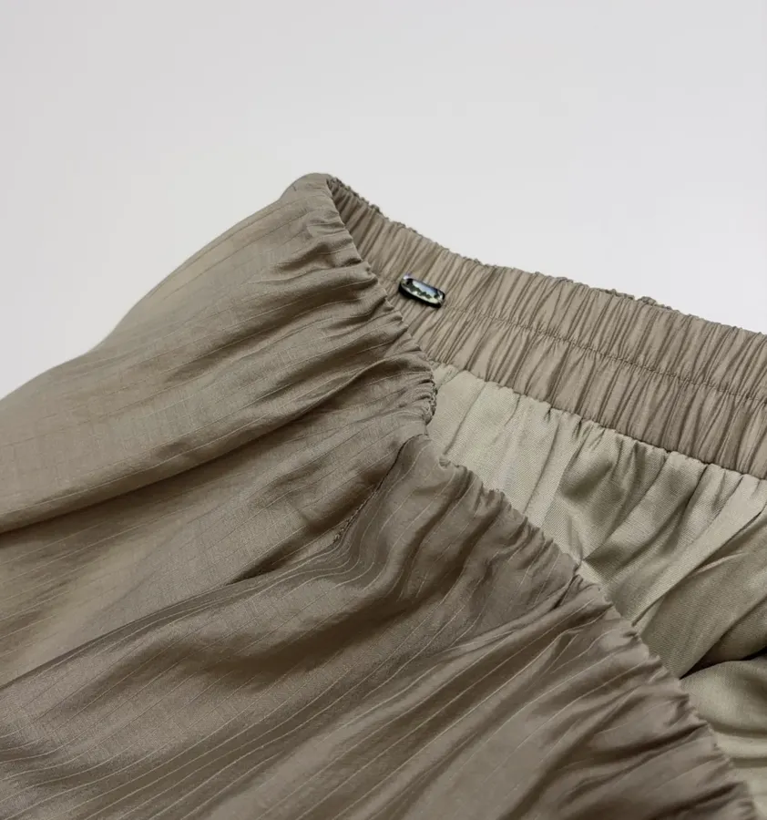 RUOHAN Casual elastic-waist pleated skirt in As Shown, product view 05