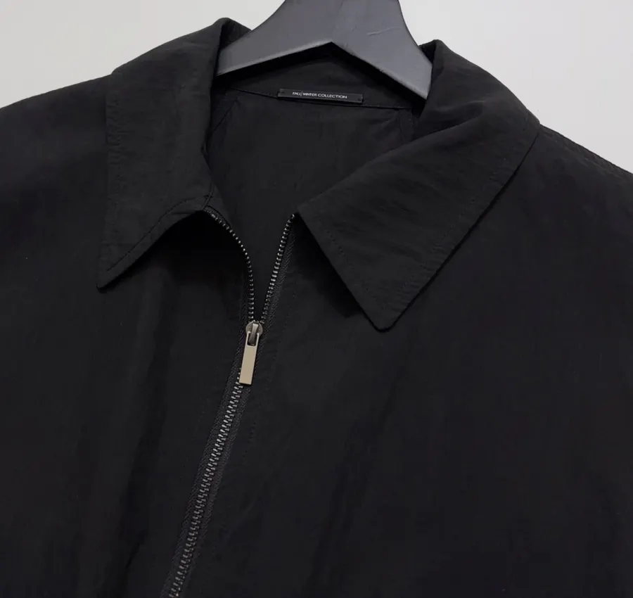 LEMAIRE Minimalist relaxed-fit zip-up jacket with natural crinkle texture and stand-up collar in As Shown, product view 03