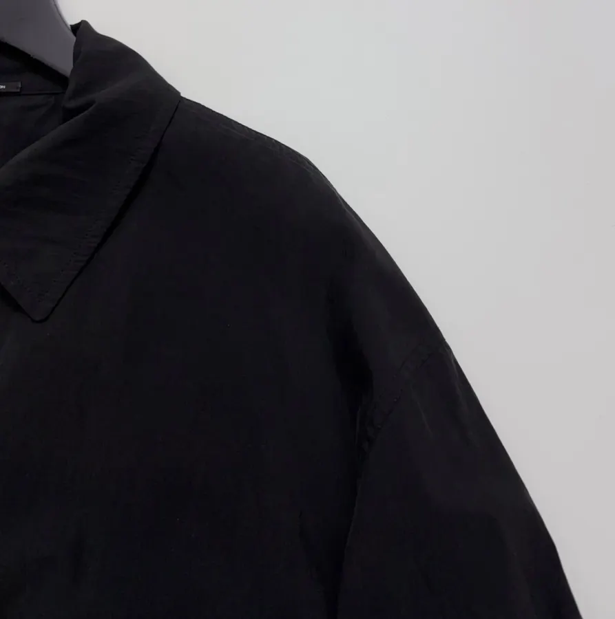 LEMAIRE Minimalist relaxed-fit zip-up jacket with natural crinkle texture and stand-up collar in As Shown, product view 04