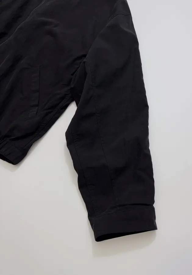 LEMAIRE Minimalist relaxed-fit zip-up jacket with natural crinkle texture and stand-up collar in As Shown, product view 05