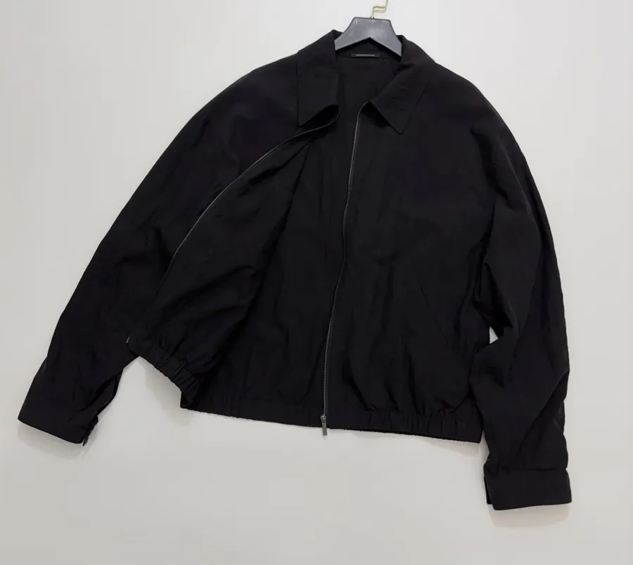 LEMAIRE Minimalist relaxed-fit zip-up jacket with natural crinkle texture and stand-up collar in As Shown, product view 12