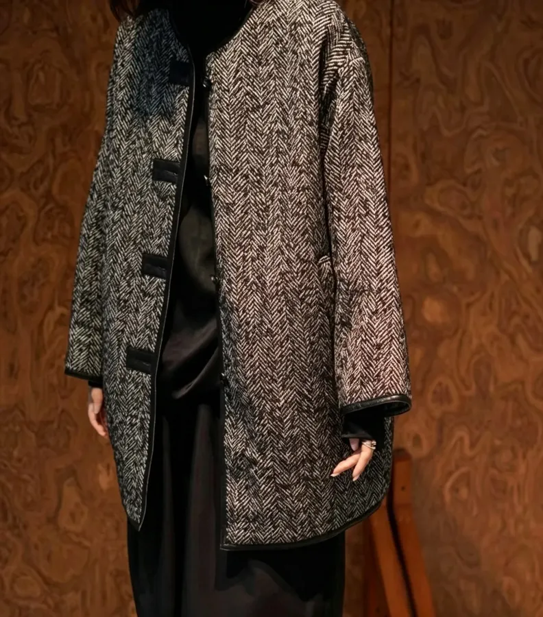 Jil Sander 复古肌理感宽松阔版圆领中长款夹棉外套，As Shown，商品图 2