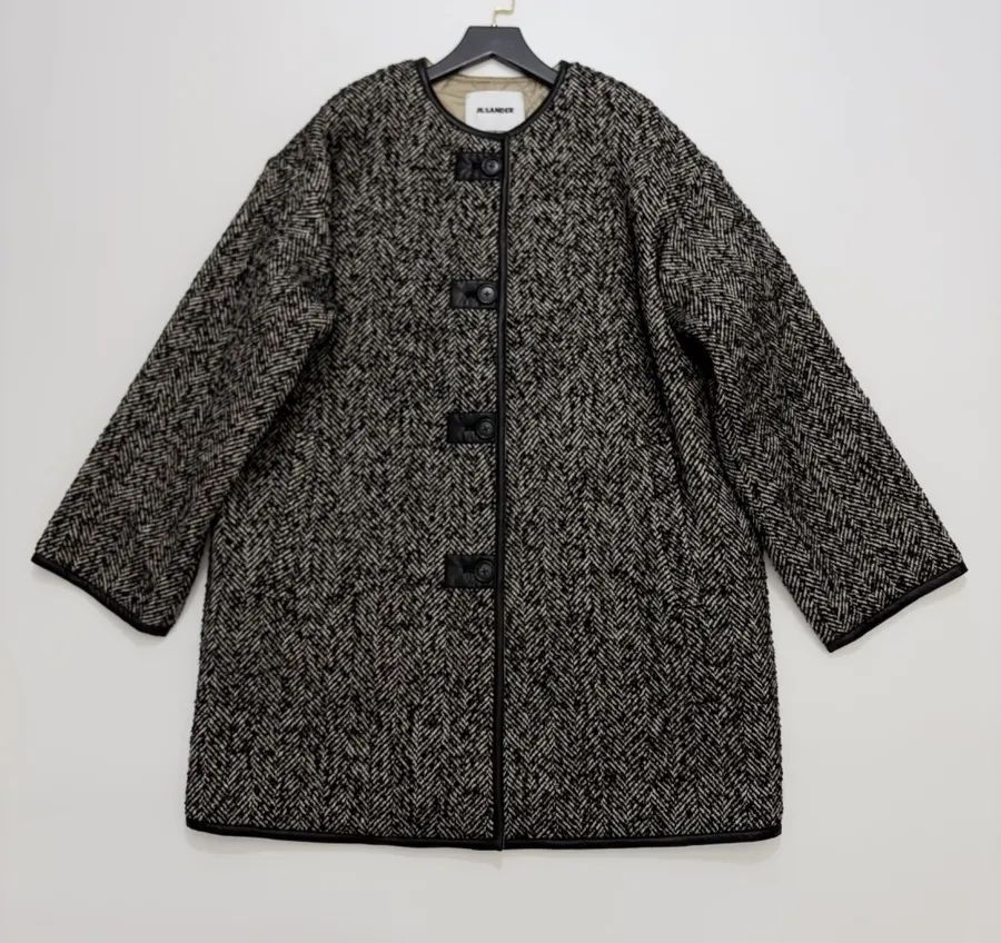 Jil Sander 复古肌理感宽松阔版圆领中长款夹棉外套，As Shown，商品图 3