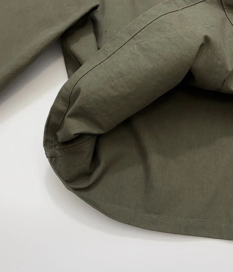 BODE Jacket with Contrast Corduroy Collar in 军绿, product view 11
