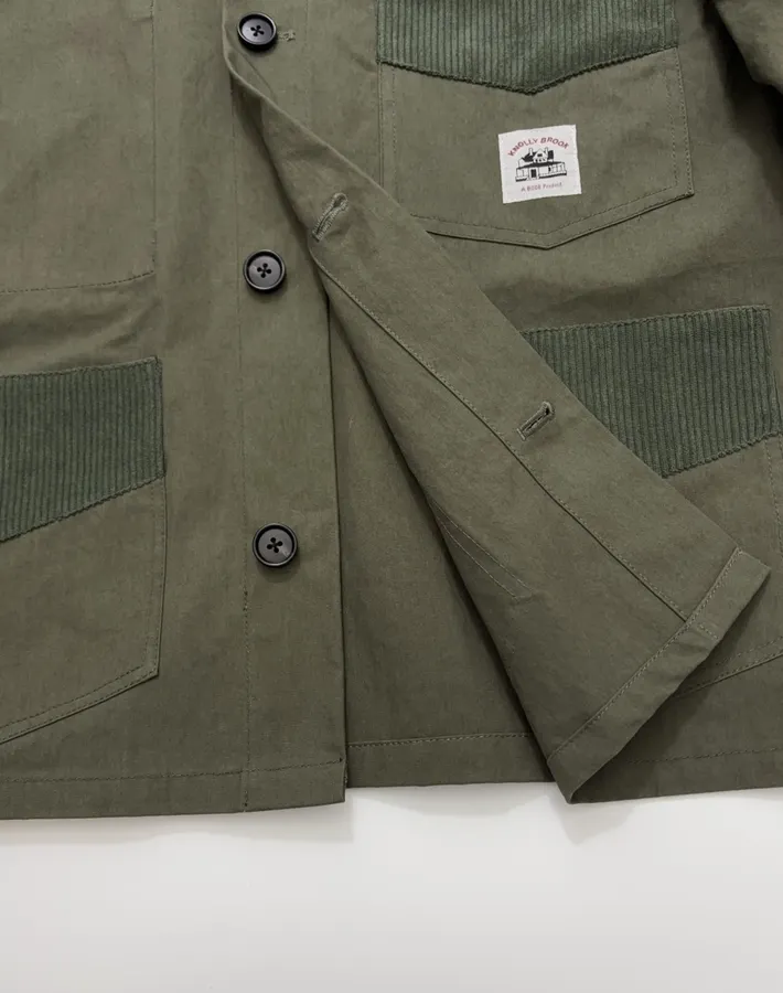 BODE Jacket with Contrast Corduroy Collar in 军绿, product view 12