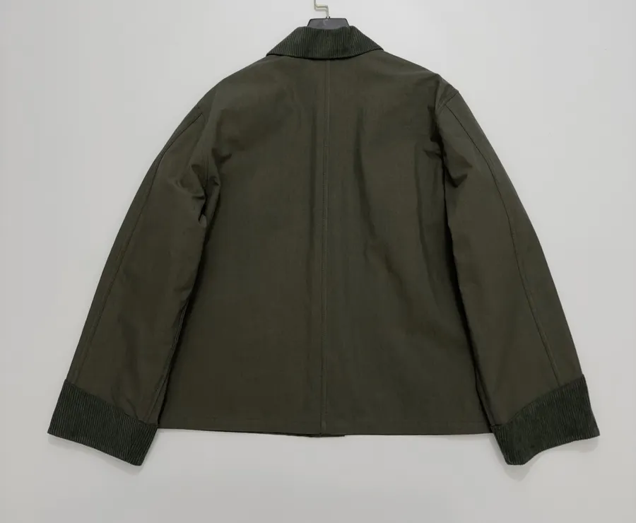 BODE Jacket with Contrast Corduroy Collar in 军绿, product view 13