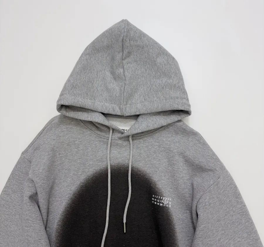 MM6 Maison Margiela 灰色黑色立体口袋连帽卫衣，Grey and 黑色，商品图 2