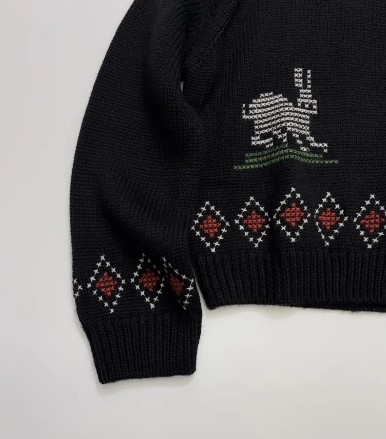 Limited-edition retro rabbit jacquard cropped cardigan, black diamond-quilted pattern, crew neck, relaxed knit jacket in Black, product view 07