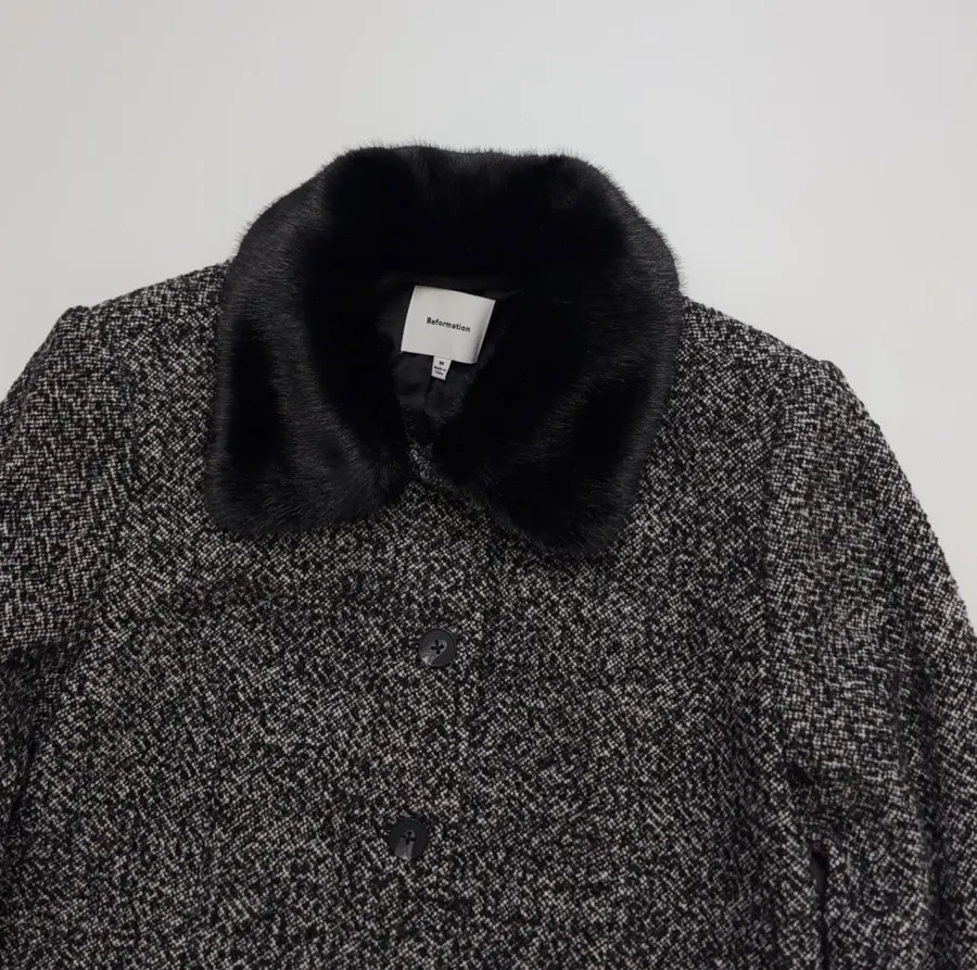Reformation 灰色粗花呢毛绒翻领系带夹克，Grey，商品图 4