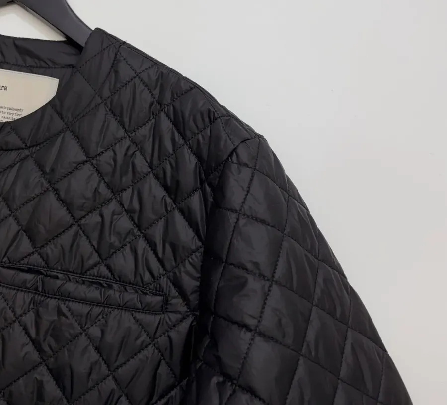 Max Mara Black Diamond-Quilted Collarless Jacket in Black, product view 03