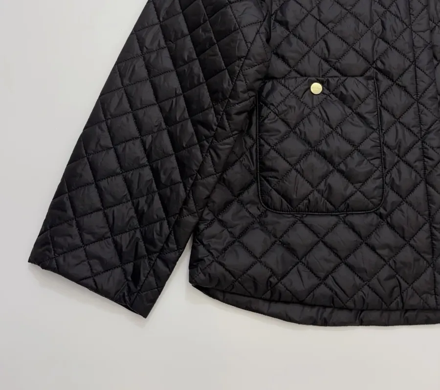 Max Mara Black Diamond-Quilted Collarless Jacket in Black, product view 07