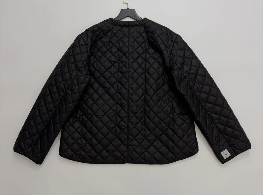 Max Mara Black Diamond-Quilted Collarless Jacket in Black, product view 13