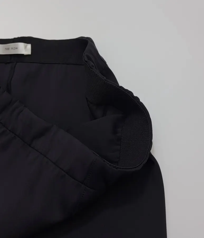 The Row Stretch Leggings in Black, product view 04