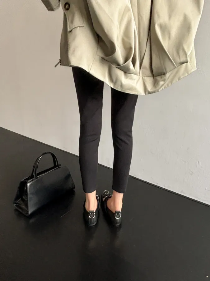 The Row Stretch Leggings in Black, product view 12