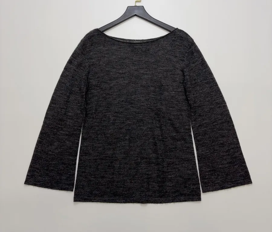Round-neck long-sleeve T-shirt in As Shown, product view 01