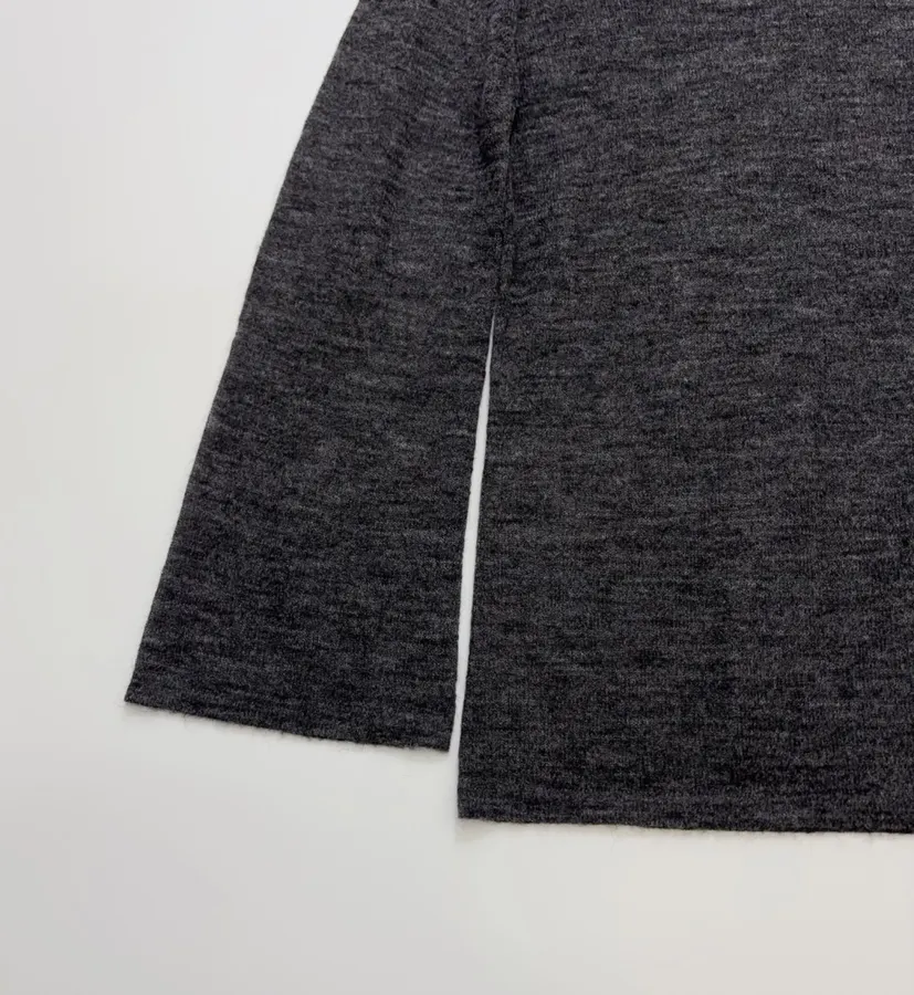 Round-neck long-sleeve T-shirt in As Shown, product view 09