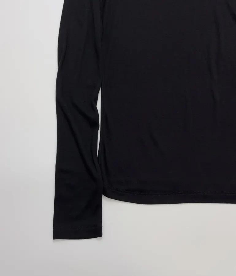 LE 17 SEPTEMBRE Solid-color fitted long-sleeve t-shirt in As Shown, product view 06