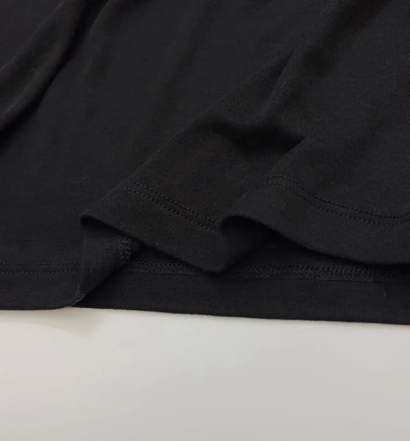 LE 17 SEPTEMBRE Solid-color fitted long-sleeve t-shirt in As Shown, product view 09