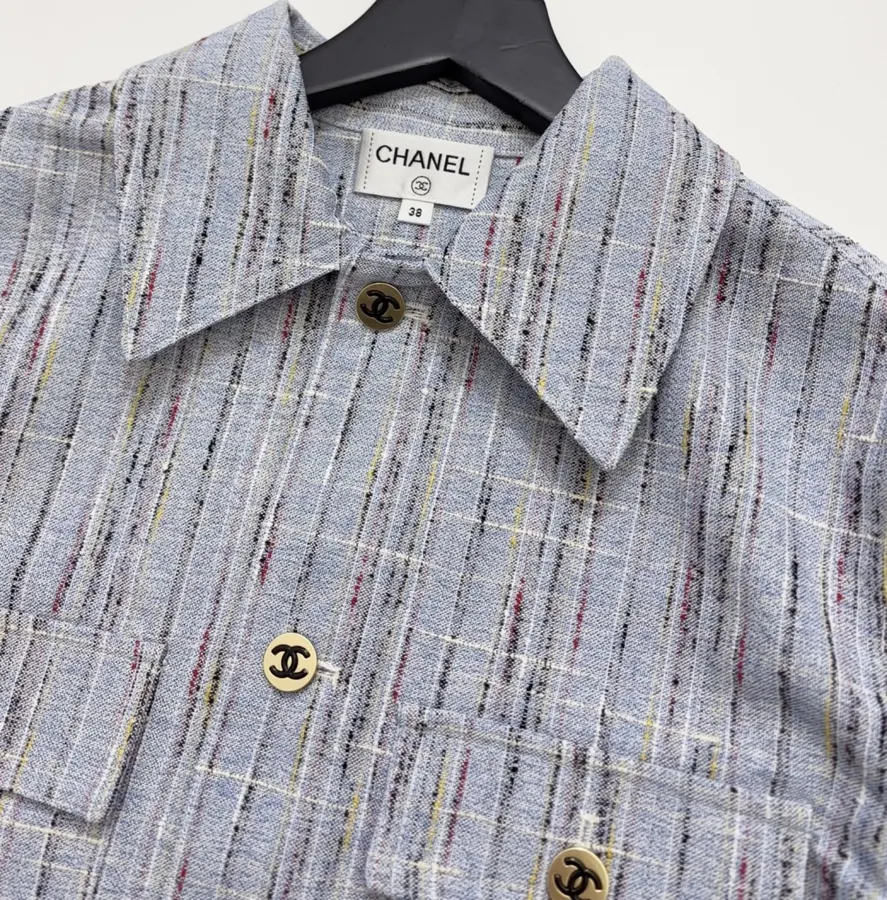 CHANEL 蓝色混色粗花呢衬衫外套｜金色扣翻领工装风小香风廓形上衣，蓝色，商品图 3