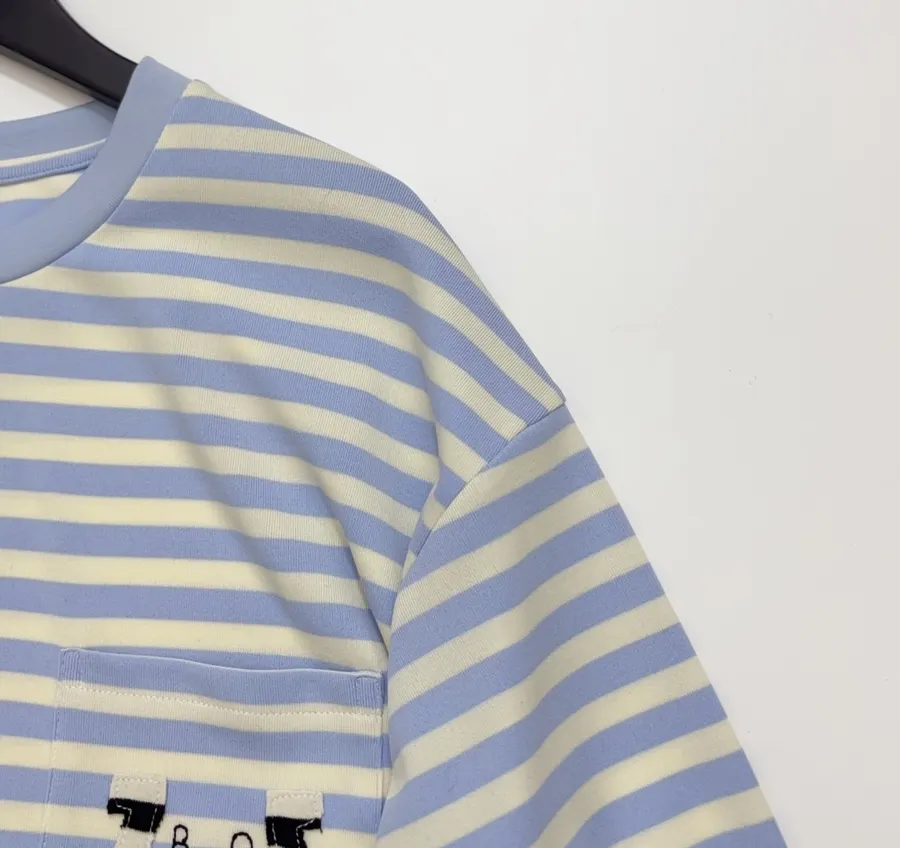 Striped Pocket Horse-Shoe Patch Long-Sleeve T-Shirt | Retro American Loose Drop-Shoulder Casual Base Layer in As Shown, product view 03