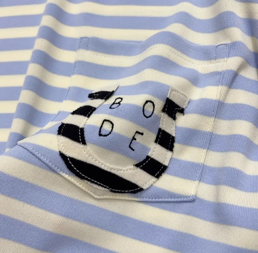 Striped Pocket Horse-Shoe Patch Long-Sleeve T-Shirt | Retro American Loose Drop-Shoulder Casual Base Layer in As Shown, product view 04